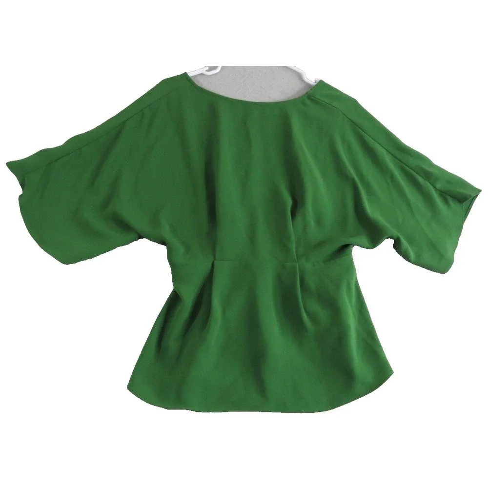 NWT Trina Turk Mellow Top Womens 0 Green Recycled Polyester V-Neck Dolman Sleeve